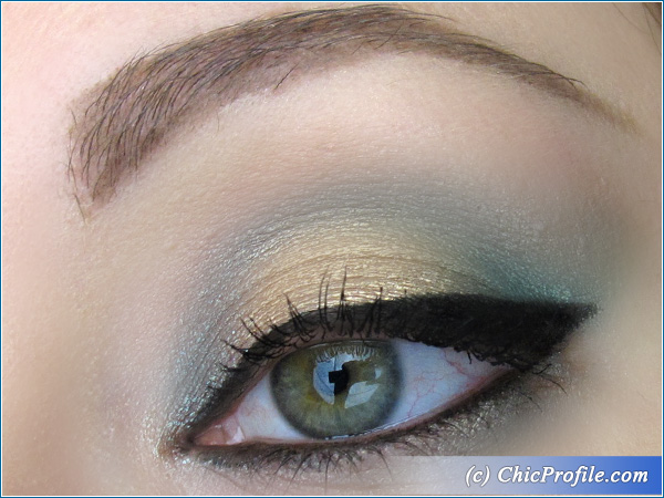 Green-Gold-Makeup-Look-1