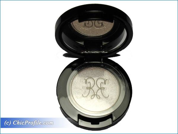 Rouge-Bunny-Rouge-Alabaster-Starling-Eyeshadow-Review-2