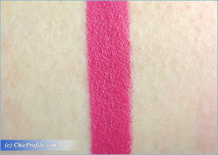 make-up-for-ever-c207-artist-rouge-lipstick-swatch