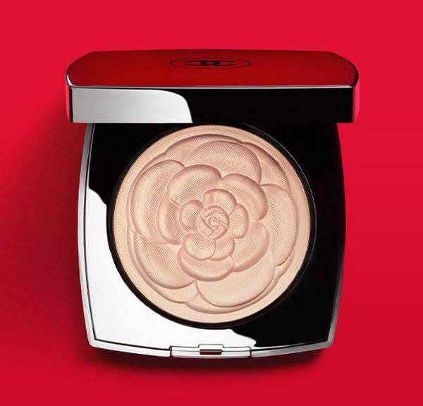 Chanel Camelia de Chanel Illuminating Powder - Beauty Trends and Latest  Makeup Collections | Chic Profile