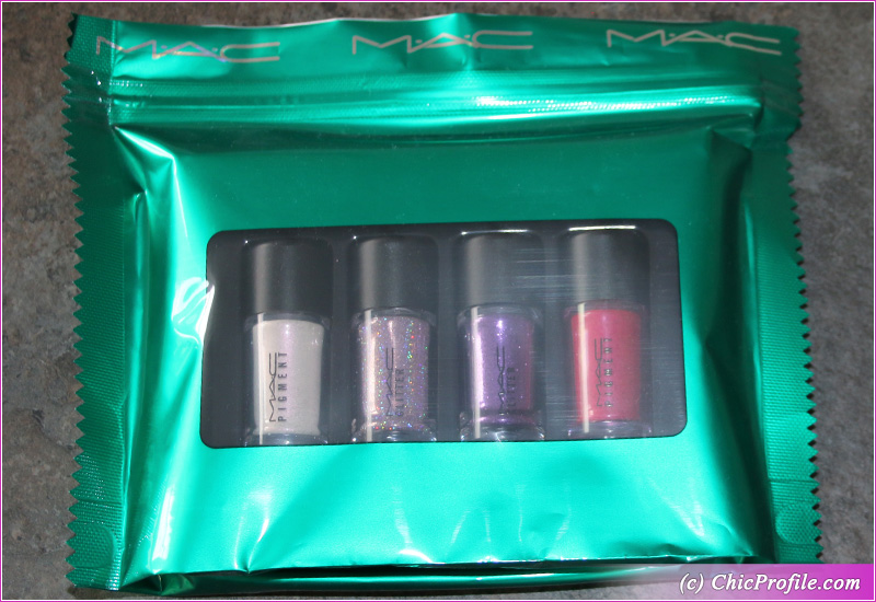 MAC Pink Mini Glitter & Pigments Kit Holiday Review, Swatches, - Beauty Trends and Latest Makeup Collections | Chic Profile